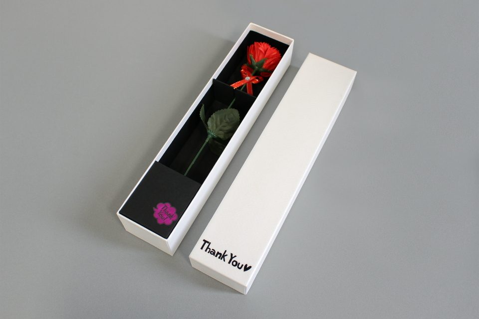 フラワーボックス（被せ式貼り箱）