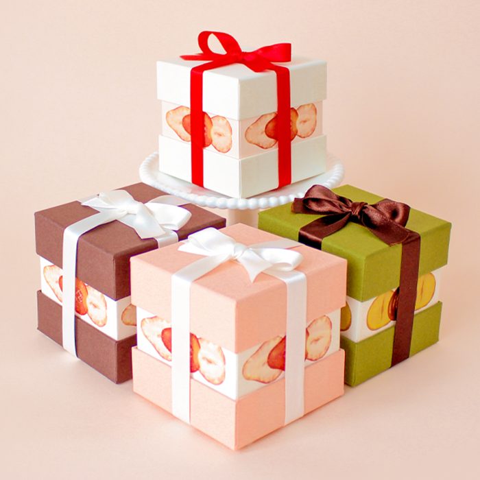 ケーキ型ギフトボックス（インロー式貼り箱（隙間空き））自社企画商品