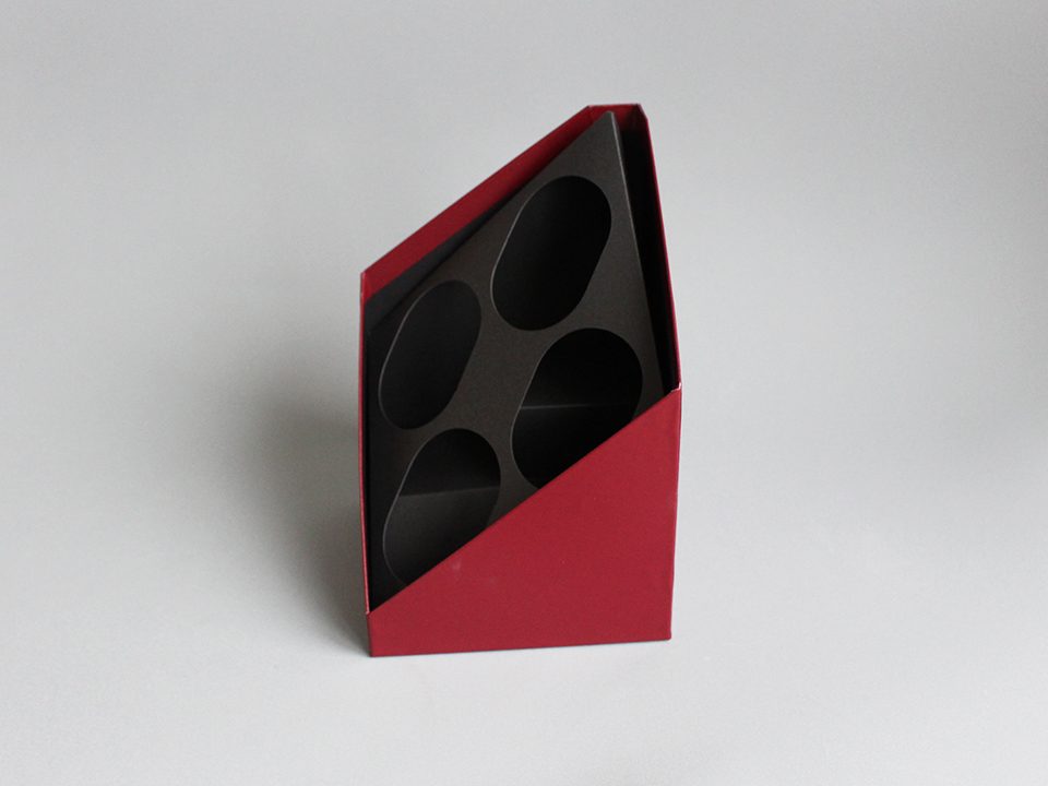 陶器の箱（ステッチャー箱）