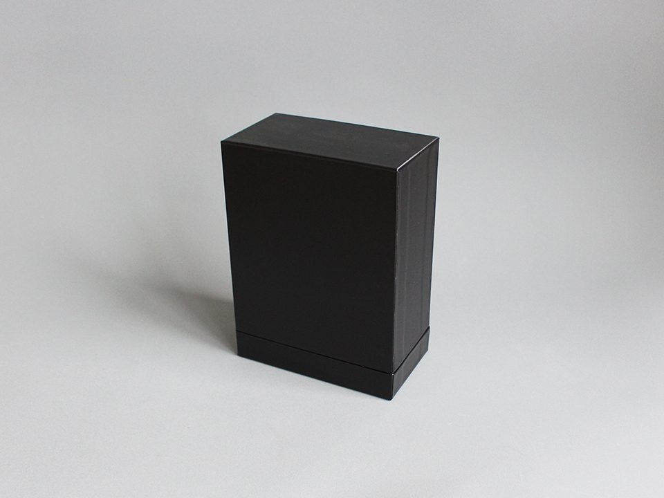 陶器の箱（ステッチャー箱）