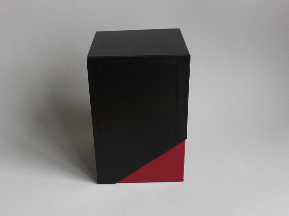 陶器の箱（ステッチャー箱）