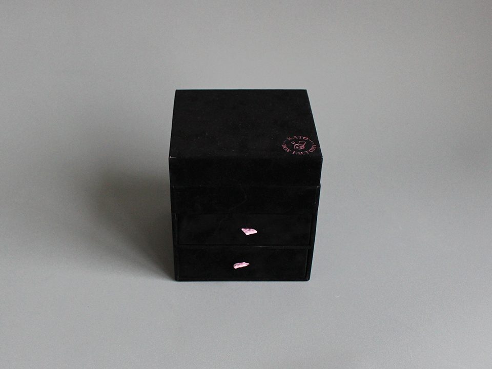 陶器の箱（ステッチャー箱）