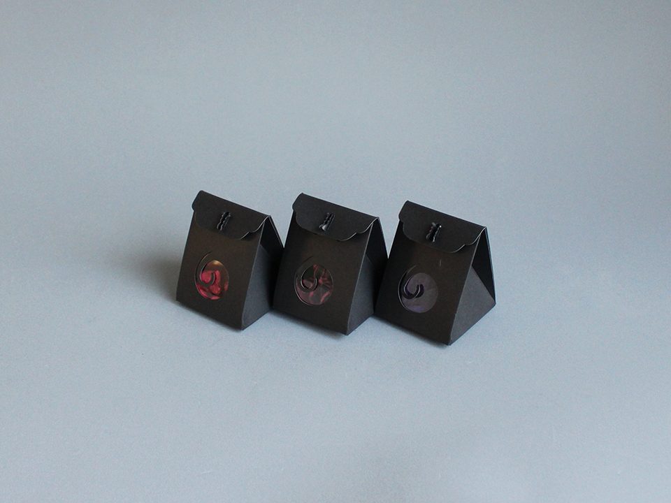 お菓子の箱（組み箱）