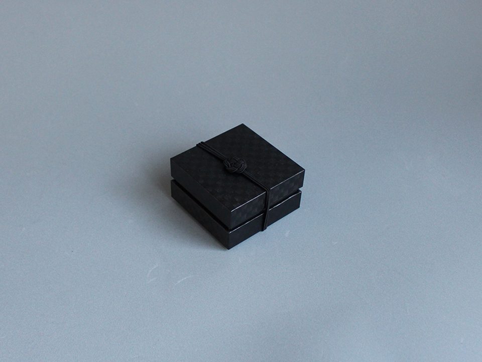 小物収納（インロー式Vカット風）