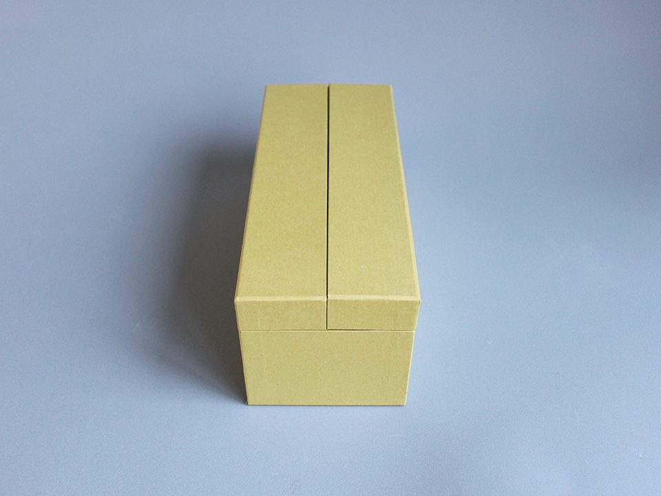 お酒の箱（両開き/観音開き式貼り箱）