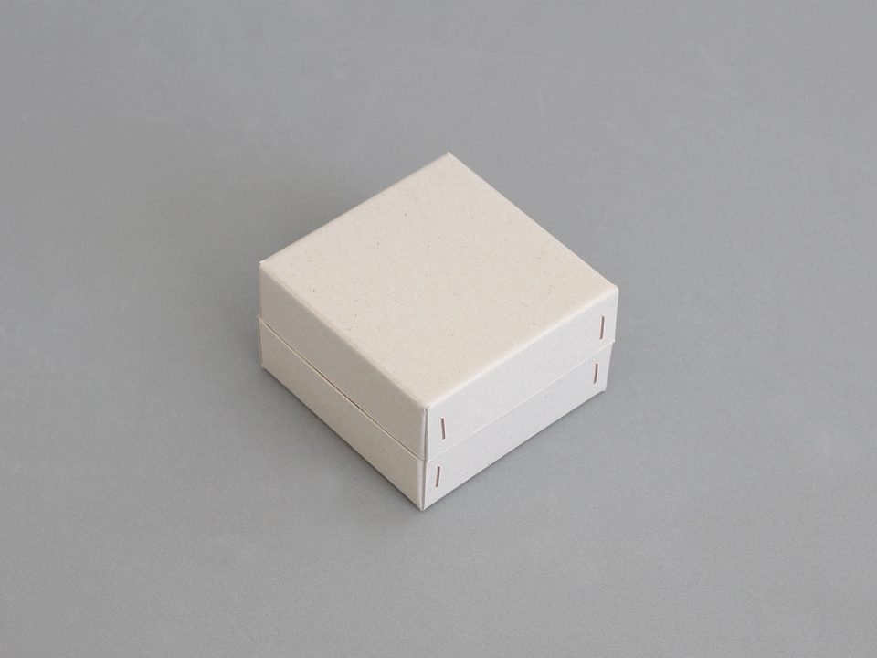 陶器の箱（インロー式ステッチャー箱）