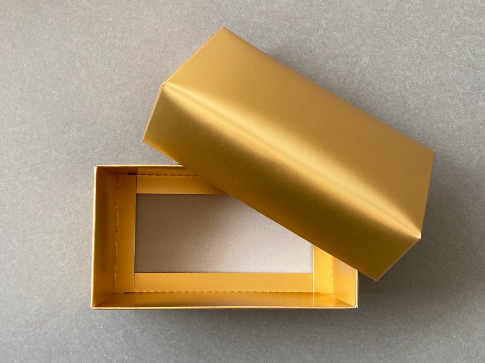 カステラの箱（角まる組み箱）