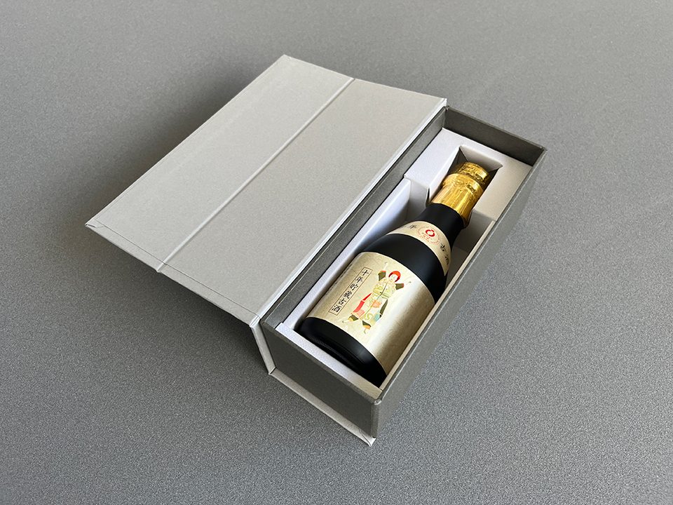 お酒の箱 泡盛1本入り（4枚芯マグネット箱）